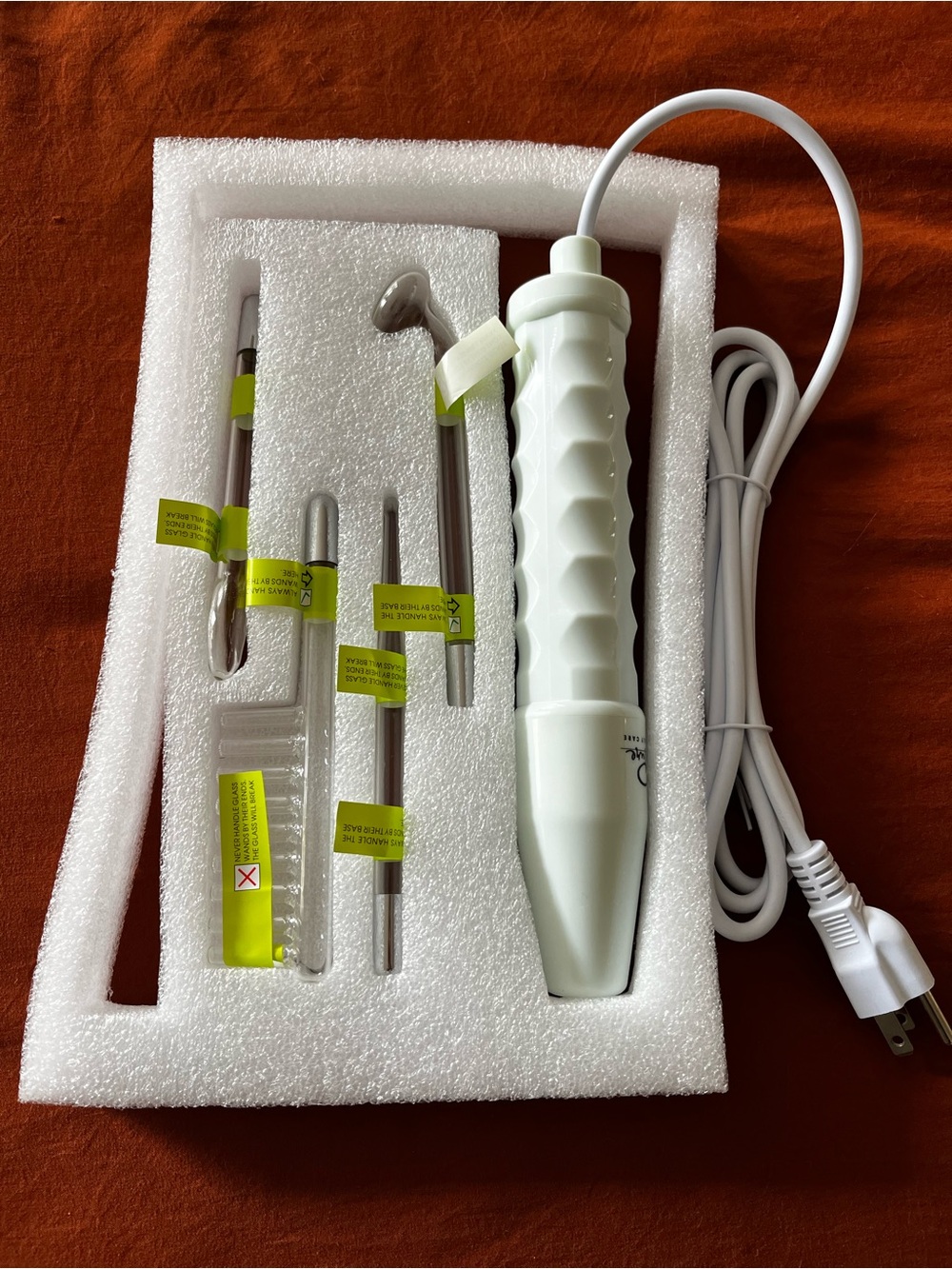 White Professional Acne & Blemish Ultrasonic Skin Tool - White